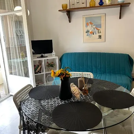Bright Studio With Private Balcony In Nice Port