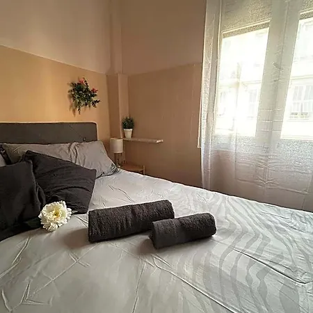 Bright Studio With Private Balcony In Nice Port *