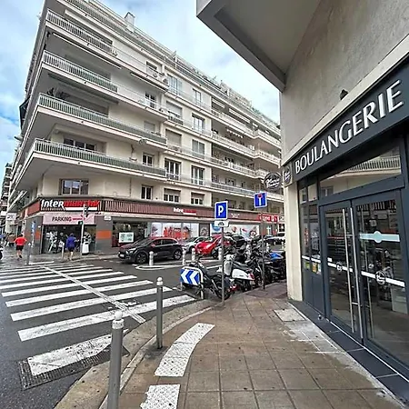 شقة Bright Studio With Private Balcony In Nice Port *