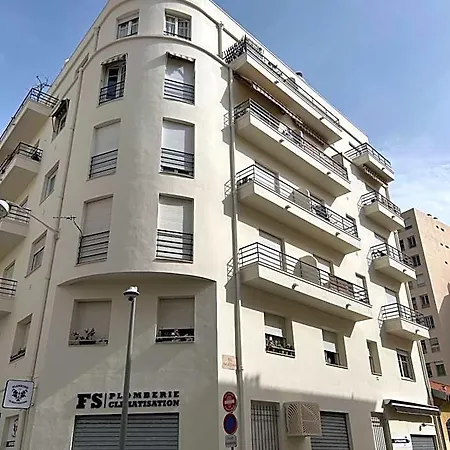 Apartament Bright With Private Balcony In Port *