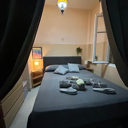 Lumineux Avec Balcon A Proximite De La 아파트 니스